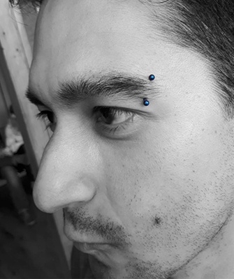 piercing en la ceja, perforaciones para hombres