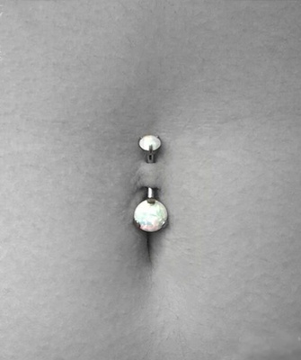 Navel piercing ¡Cotiza tu perforación ahora! Navel piercing (ombligo)