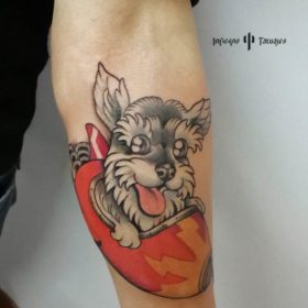 Tatuaje de cachorrito schnauzer – Creado por Christopher | Infierno Tatuajes