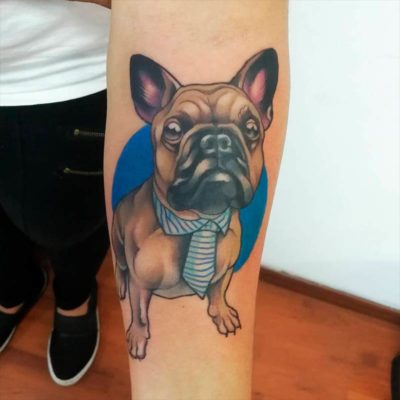 Tatuaje de bulldog francés – Creado por Christopher | Infierno Tatuajes