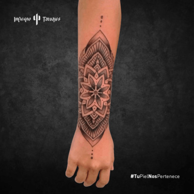 tatuaje de mandala, ideas de tatuajes en el brazo, tatuajes budistas, estudios de tatuajes sur cdmx, infierno tatuajes
