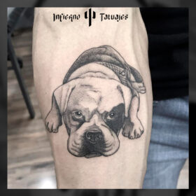 tatuaje de perro bulldog antebrazo infierno tatuajes
