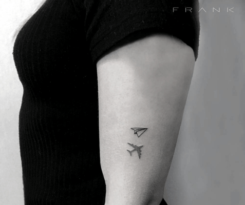 tatuaje-minimalista-avion