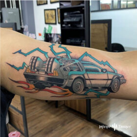 tatuaje volver al futuro chris infierno tatuajes