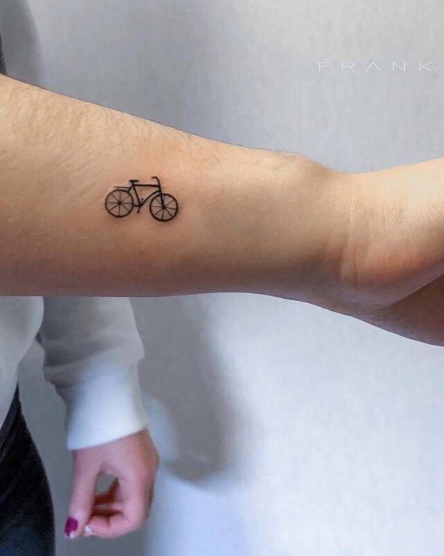 Tatuaje de bicicleta pequeño