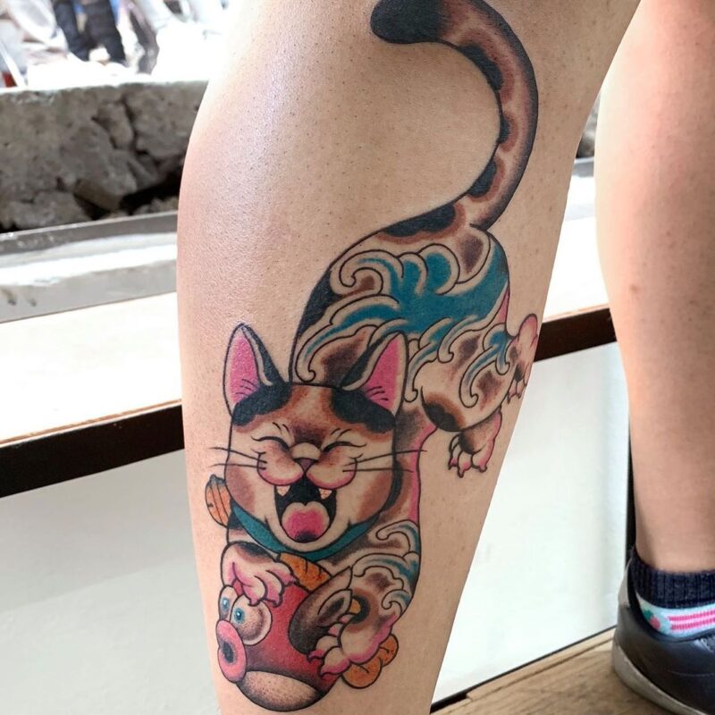 tatuaje de gato cazador