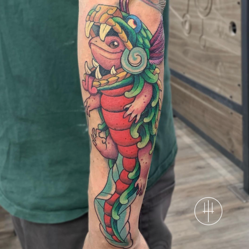 Tatuaje de ajolote y quetzalcoatl a color