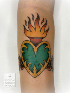 sagrado-corazon-a-color-en-antebrazo